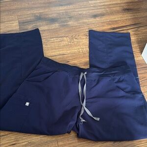Figs Kade Cargo pants navy size L